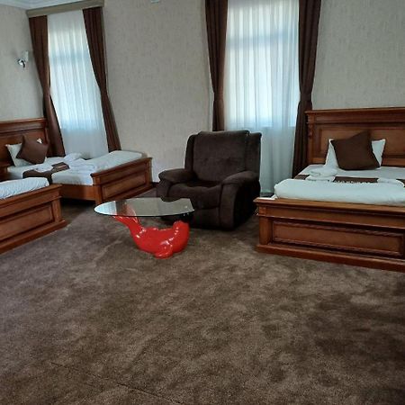 Maximum Hotel Navoi Bagian luar foto