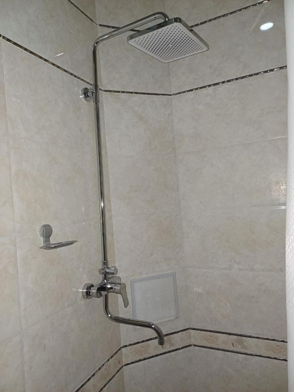 Maximum Hotel Navoi Bagian luar foto